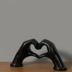 Black Heart Hands Sculpture Showpiece for Home Decor Romantic Gift - Image 2