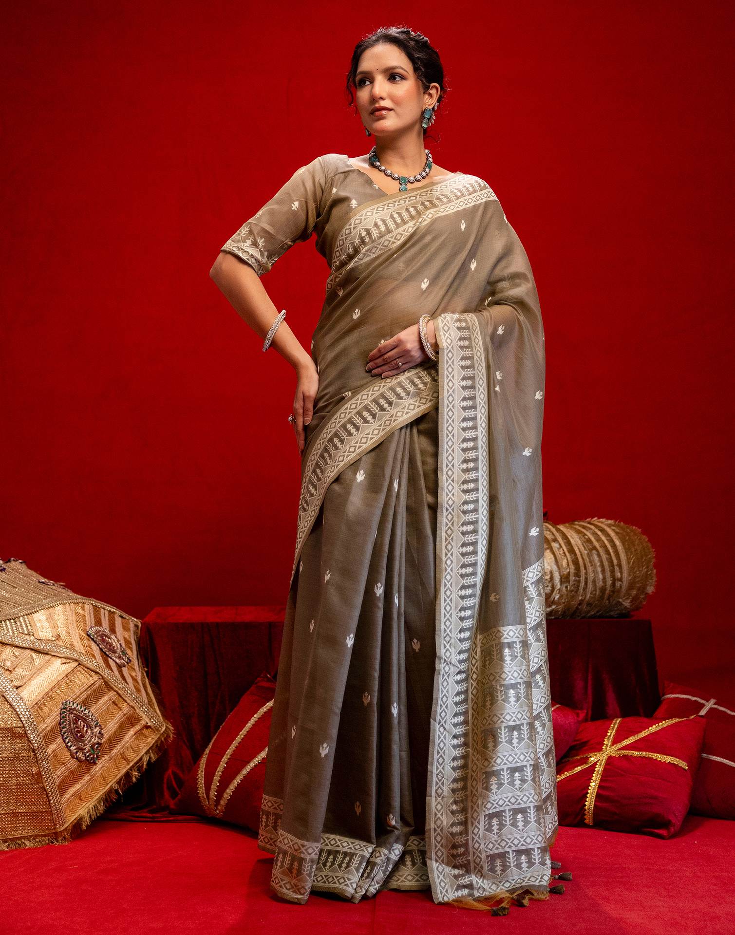 Grey Cotton Woven Printed Saree