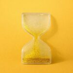 Gold Liquid Sand Timer Hourglass Stress Relief Sensory Toy for Kids - Image 3