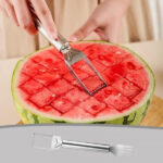 2-IN-1 STAINLESS STEEL WATERMELON FORK SLICER - Image 4