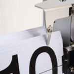 Retro Clock - Image 4