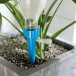 PLANT WATERING SPIKES WITH FLOW CONTROL VALVE - Image 3