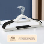 PLASTIC FLEXIBLE CLOTHES HANGER - Image 2