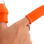 THUMB KNIFE FINGER CUTTER WITH 2 SILICON FINGER