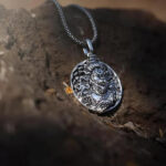 HANUMAN PENDANT WITH CHAIN - Image 4